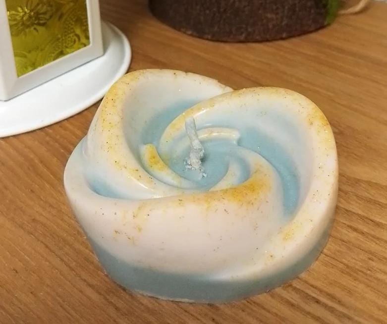 شمعة الوردة السحريه